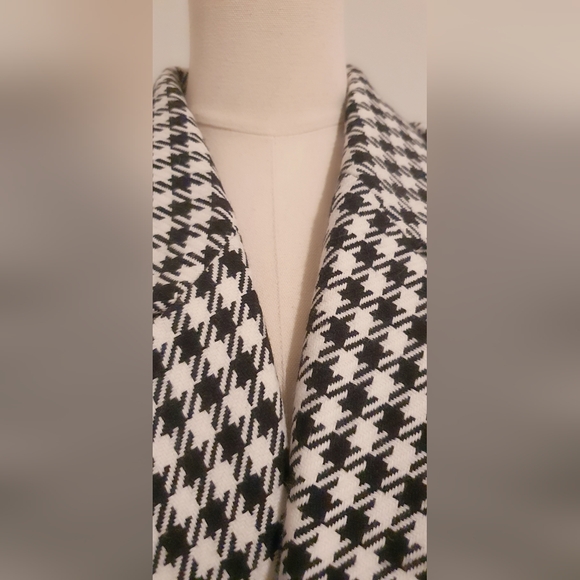 Rachel Zoe Houndstooth Double-Breasted Blazer - Picture 4 of 9